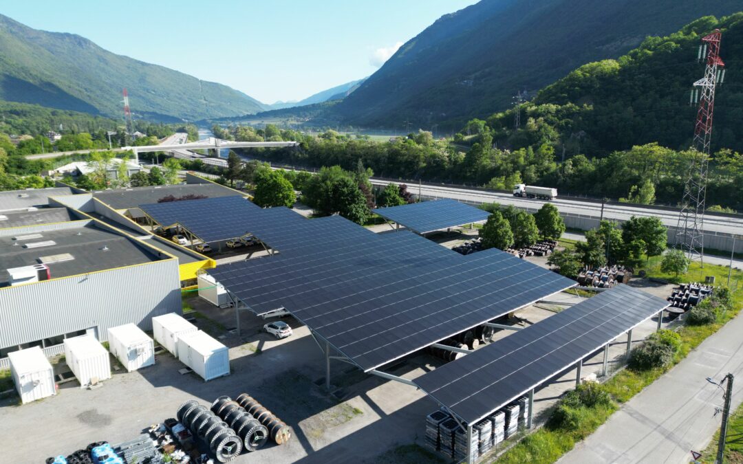 Mise en service d’une installation d’ombrières photovoltaïque à St Rémy de Maurienne
